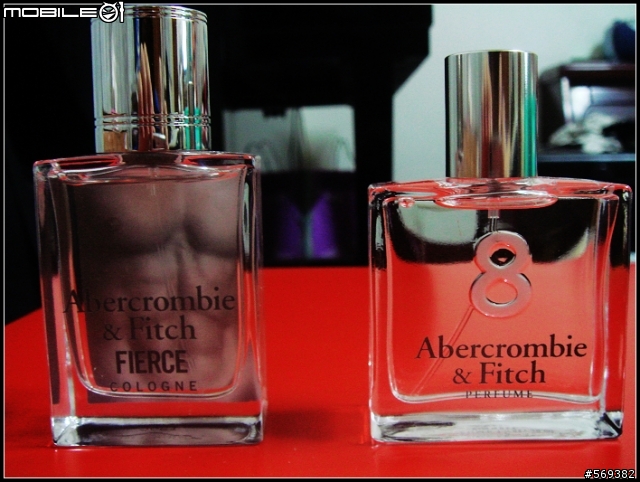 [分享]運動大會10/5 Abercrombie&Fitch MENS、WOMENS香水大集合(內附猛男、美女照)
