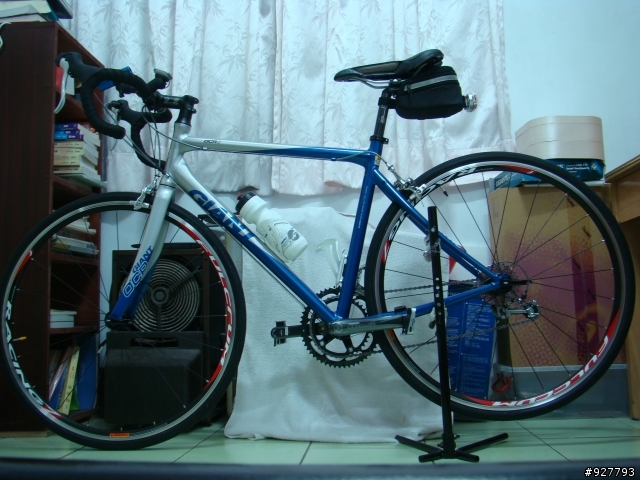 [DIY開箱]08 GIANT OCR 2 藍銀 跑第七 Ultegra SL大盤