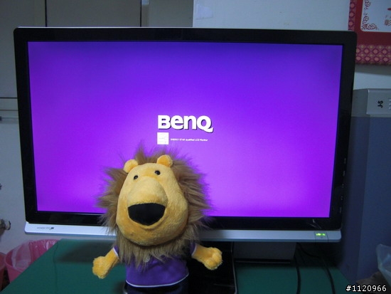 遲來又不專業的BENQ-E2200HDA開箱文