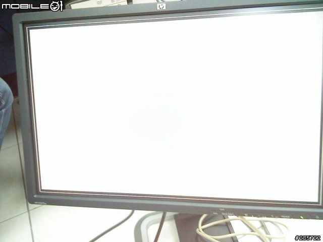 低調發個開箱照(HP-LP2475W)