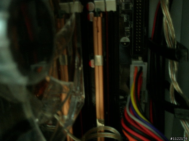 藍光綜放-絕世好殼 Coolermaster CM690+透明側板