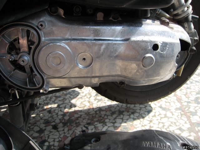 慘不忍睹的傳動箱外蓋