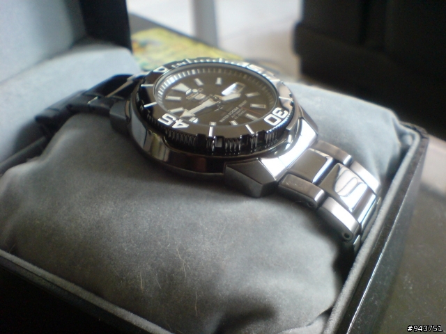 [新錶分享] SEIKO 5 黑鋼機械表