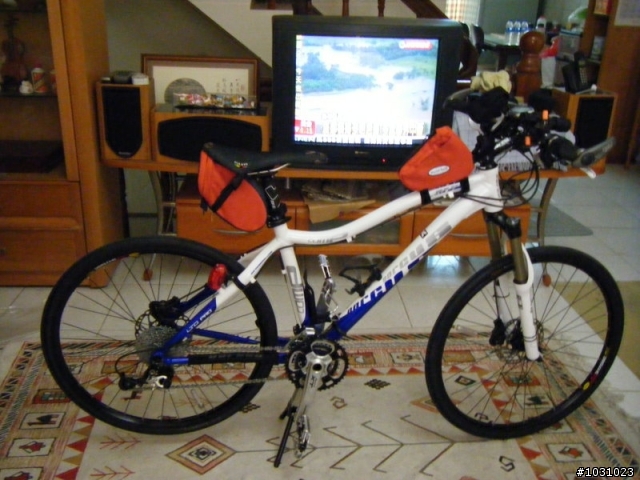 [分享]MontBell上管包和座墊袋+車內伸縮攜車架