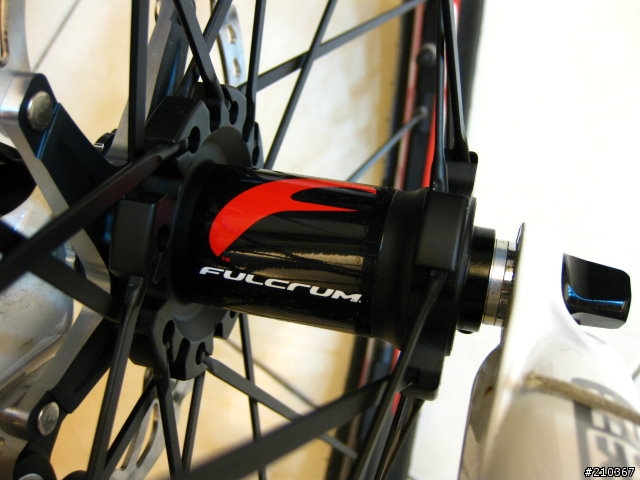 [分享] 閃電 Specialized M5 & 全套XTR & OGK 安全帽 （34張圖，請耐心欣賞 ... 給點小小建議吧～）