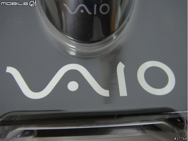 [華麗低調的分享] SONY VAIO VGP-BMS55 新鮮上市(黑與白)