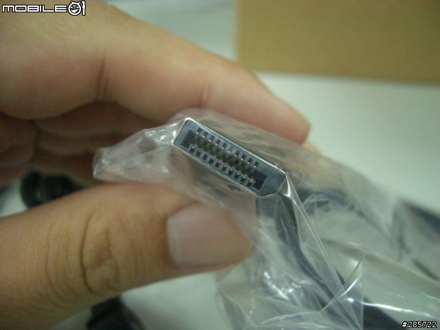 低調發個開箱照(HP-LP2475W)