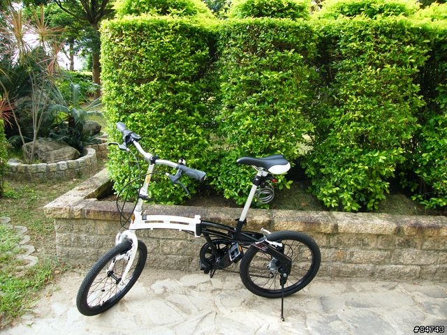 [開箱嘍]時尚黑白低調 Doppelganger 202 小折車(新增握把,碼表,檔泥板)