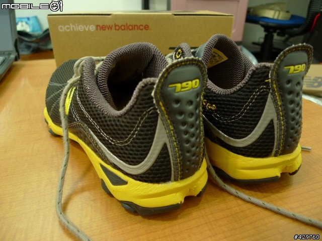 [開箱分享]外型流線又搶眼之超輕量透氣跑鞋 -New Balance 790