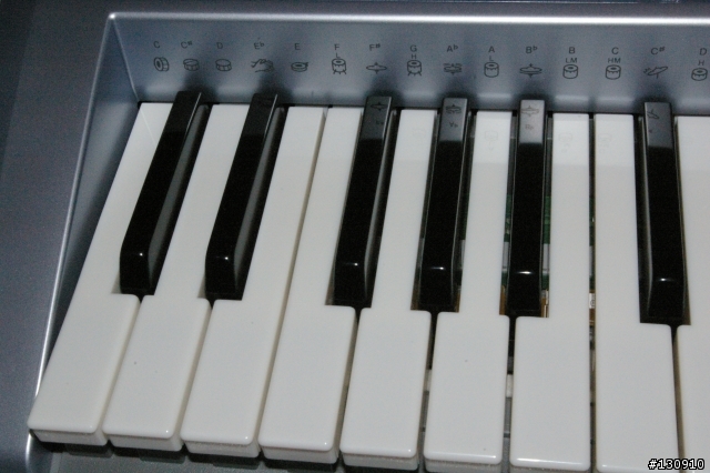 98元 的感動  CASIO LK-110 魔光電子琴 科技音樂速成班