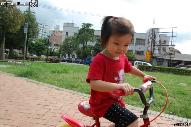 [阿咪愛分享]BMX法拉利紅12吋兒童腳踏車開箱試乘