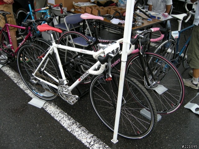 (圖多小心!!!) 島野公路車賽 in 鈴鹿賽道 2008/08/30-31