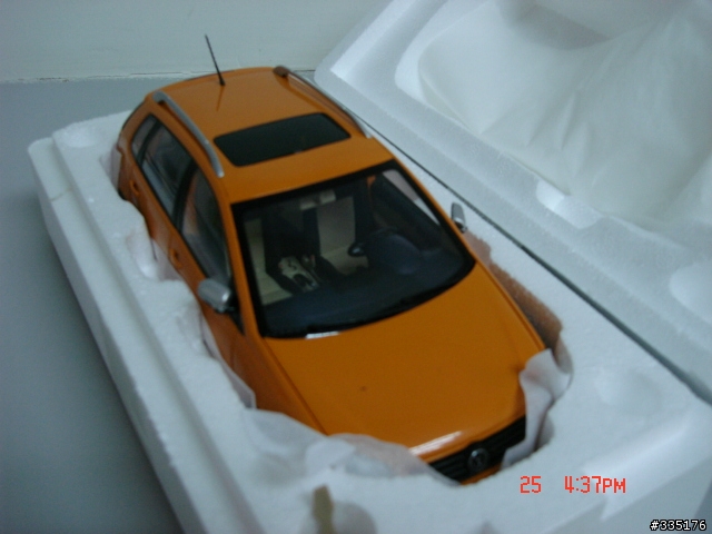 半年前在上海購買的POLO,今天終於收到送的1/18POLO車模,開箱囉~~