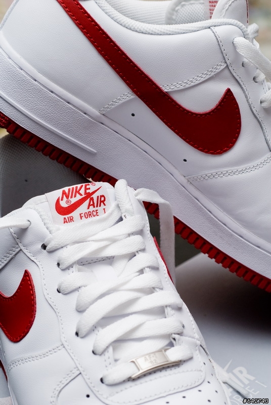 第一次貼文  很平凡的 Nike AIR FORCE I