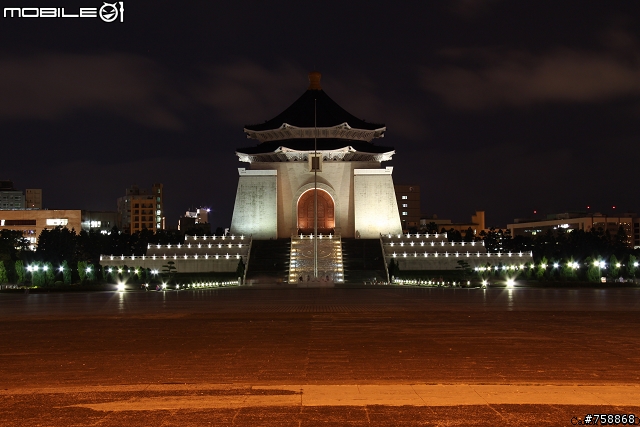 [分享]CANON EF-S 18-200mm[開箱?!]