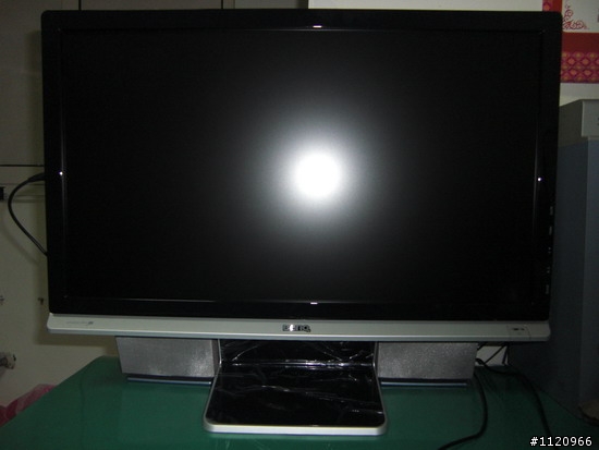 遲來又不專業的BENQ-E2200HDA開箱文
