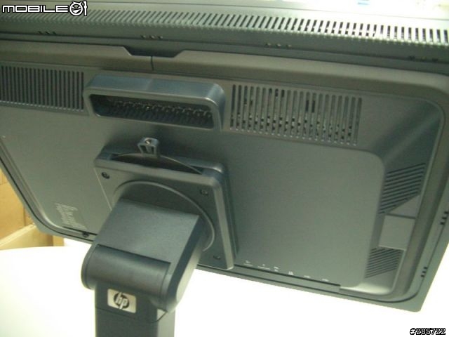 低調發個開箱照(HP-LP2475W)
