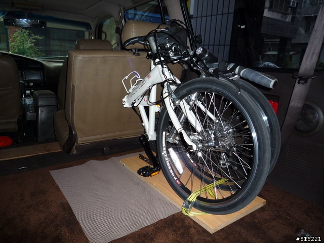 [DIY分享]我的小折車的駐車板，放在休旅車行李廂內用的