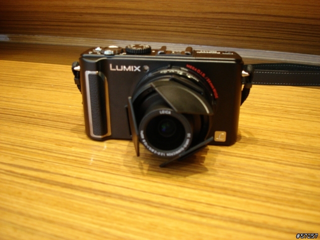 [Panasonic DMC-LX3] 克服原廠鏡頭蓋的不便