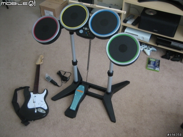 [開箱文] Rock Band 2 Special Edition Bundle