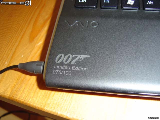 (開箱) Sony VAIO TT - 007 特別限量版 (新增圖片與 3D 遊戲測試 10/25/08)