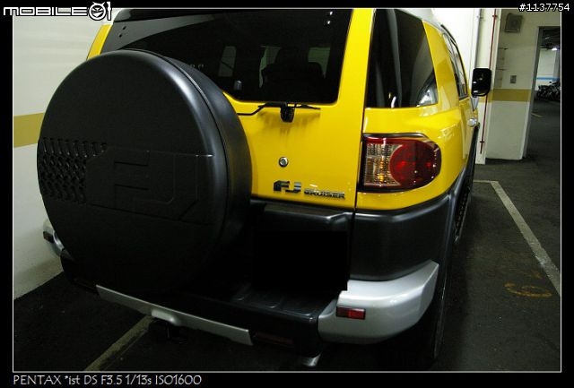 鄰居又換新車囉。你肯定沒看過的車款！！！FJ CRUISER