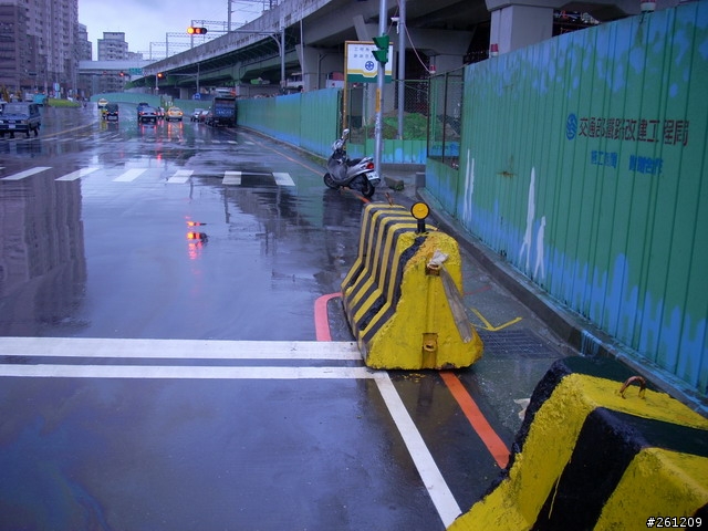 【被開紅單】大家小心,建成路口.