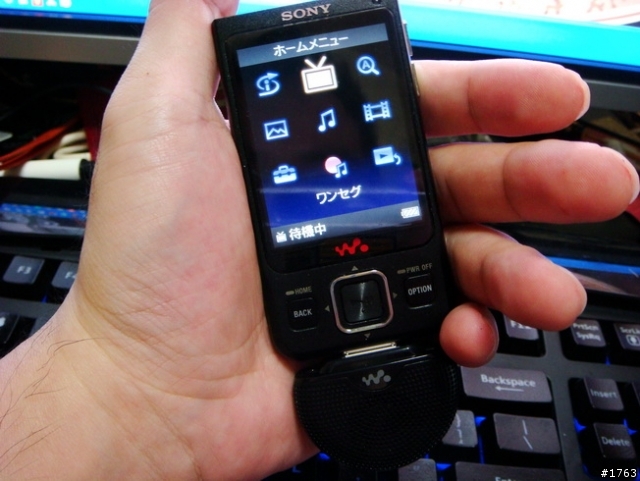 超簡陋介紹 - Sony Walkman 隨身型喇叭 SRS-NWT10M