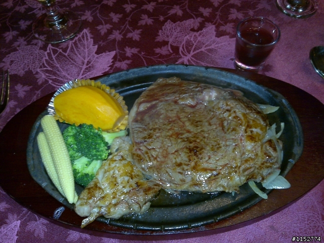 [美食分享] 啥? 日式威廉開牛排館啦! BY NOKIA N96