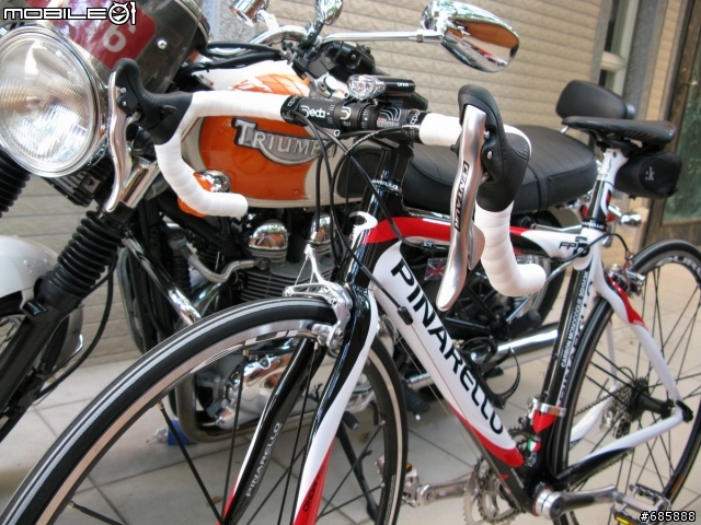 PINARELLO FP6 & TRIUMPH BONNEVILLE～同樣是追求速度，用腳踩踏出來的感覺，很實在！