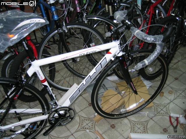 終於敗了2009fuji roubaix pro公路車