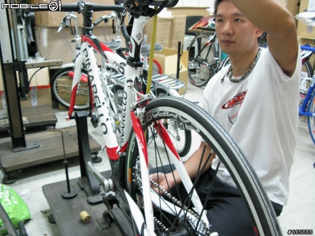 PINARELLO FP6 & TRIUMPH BONNEVILLE～同樣是追求速度，用腳踩踏出來的感覺，很實在！