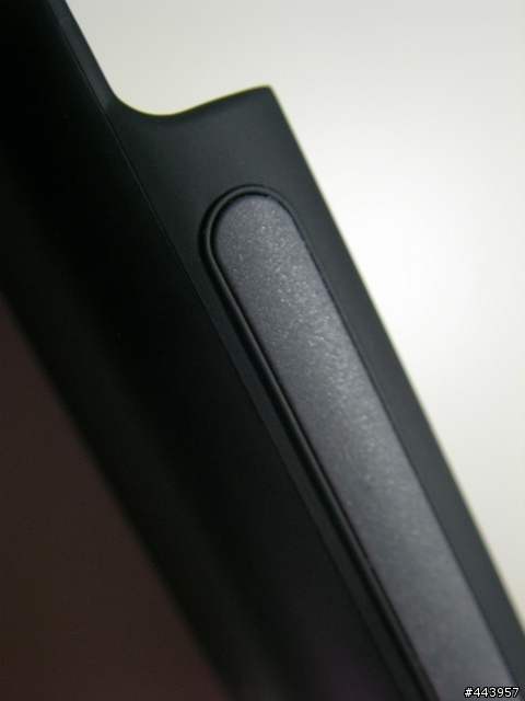 〔分享〕iPhone用的外接電池mophie juice pack