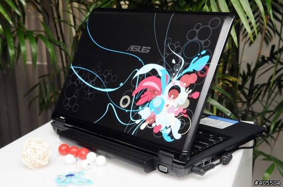 請問哪裡有像ASUS F6v外殼的這種桌佈?