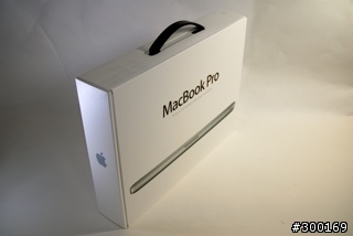 【開箱】鋁鋁鋁鋁鋁鋁到不行 MacBook Pro 2.8GHz（新增放在書桌上的圖）