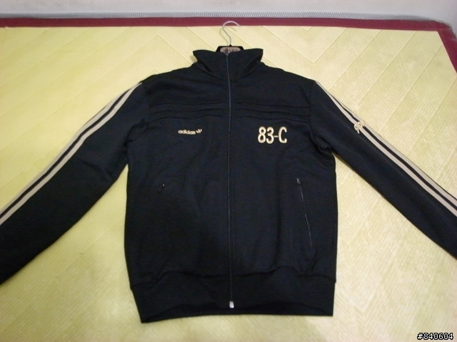 冬天的午後,穿著adidas的經典83-C外套,我看見了未來