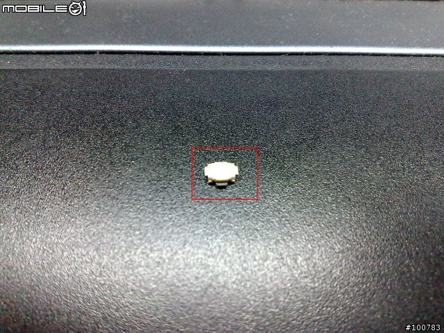 [感謝sam1215大大的幫忙,問題已解決]手機主機板上IC電源零件脫落(附圖),造成無法開機......,該如何固定??