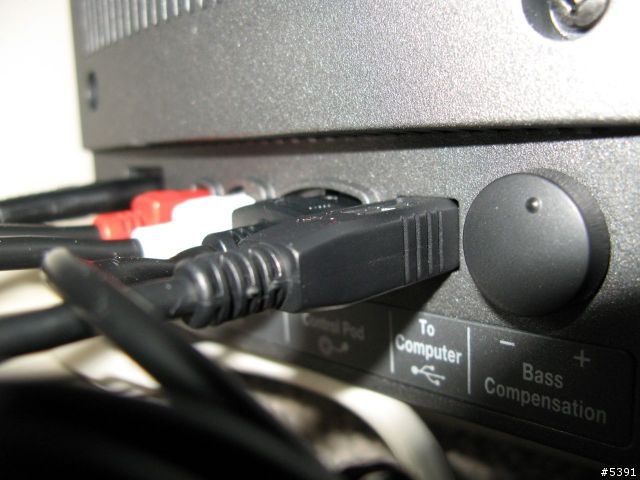 [開箱文] BOSE Companion 5 電腦音響組合 免聲卡好音樂！