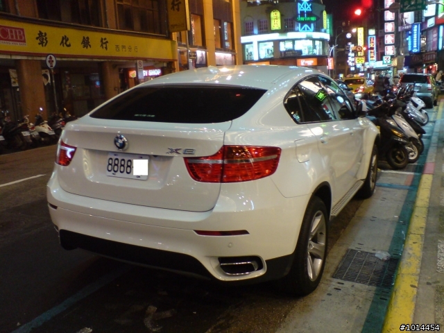 台北驚艷白色X6 5.0i