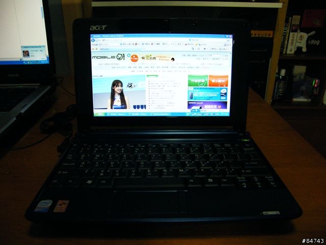 [開箱分享]Acer Aspire One (內建3.5G) 小筆電(與台哥大合作的)