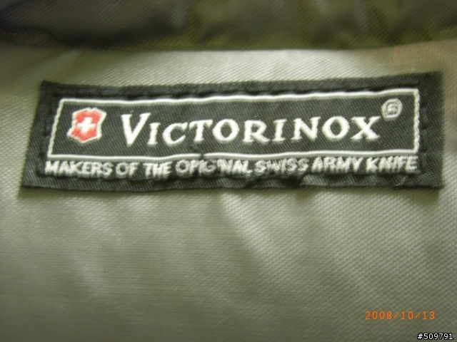 [開箱文] Victorinox 極簡電腦公事包!! (補圖)