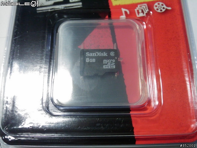今天收到買PRO送的8G卡喔O.O!