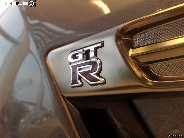 [分享]昨天在Dealer看到GTR....