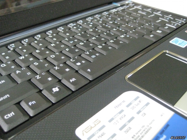 [開箱] Asus F6V 本人的第一台筆電^^ 不專業的開箱XD