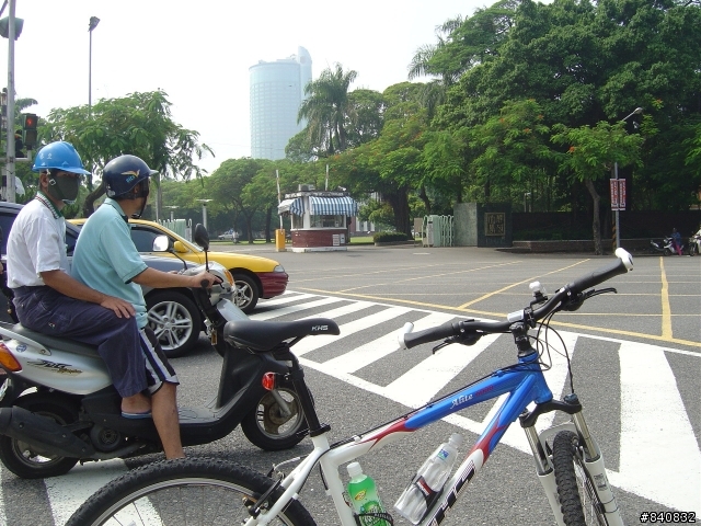 我也加入單車一族了.....KHS  A6000       與        首次單日破百