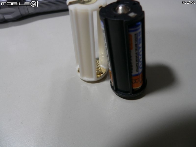 ● 採用CREE晶片的變焦手電筒比較「可當車燈用」(一)
