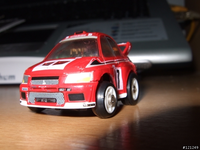 [開箱]NIKKO iRacer 紅外線遙控車