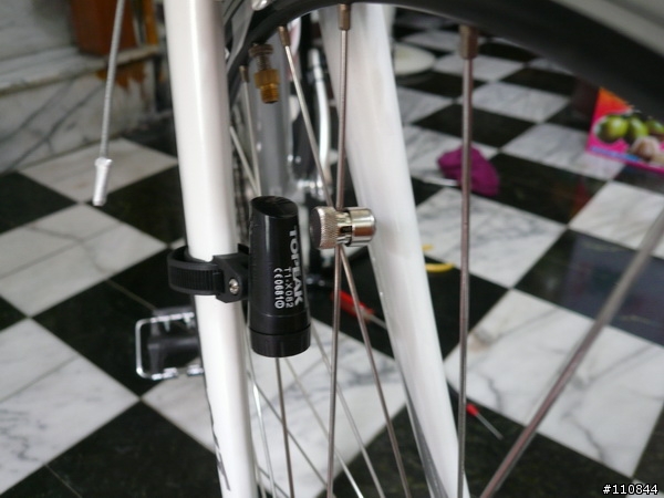 ﹝開箱文﹞Topeak panoram V16自行車碼錶+迴轉速套件