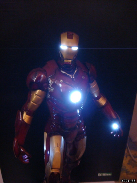 ﹝開箱文﹞鋼鐵人IRON MAN1:6附加發光機能 限定版金屬雕像 KOTOBUKIYA 壽屋出品