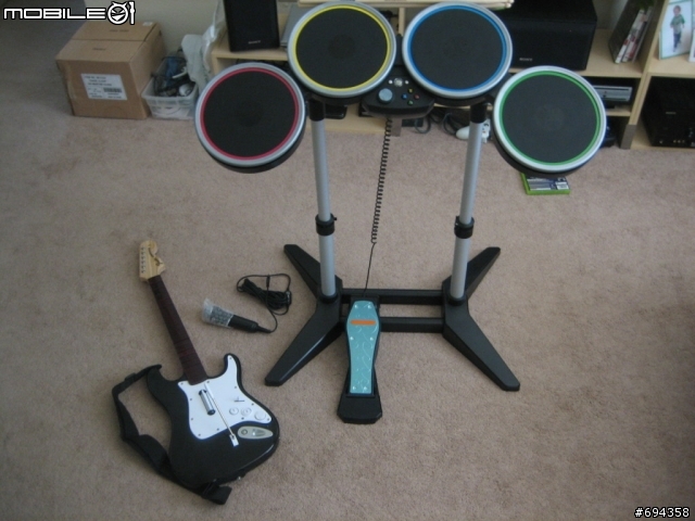 [開箱文] Rock Band 2 Special Edition Bundle